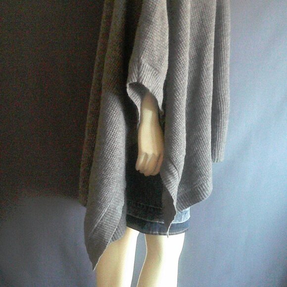 Halogen Gray Wool Cashmere Waffle Knit Turtleneck Pancho One Size - Picture 4 of 7